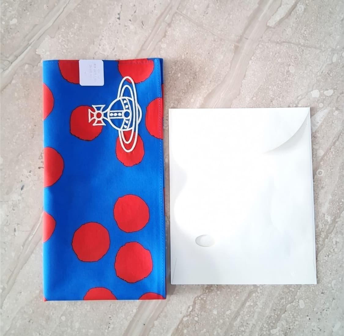 비비안웨스트우드 면 손수건 (새상품 with Case) 상품이미지3