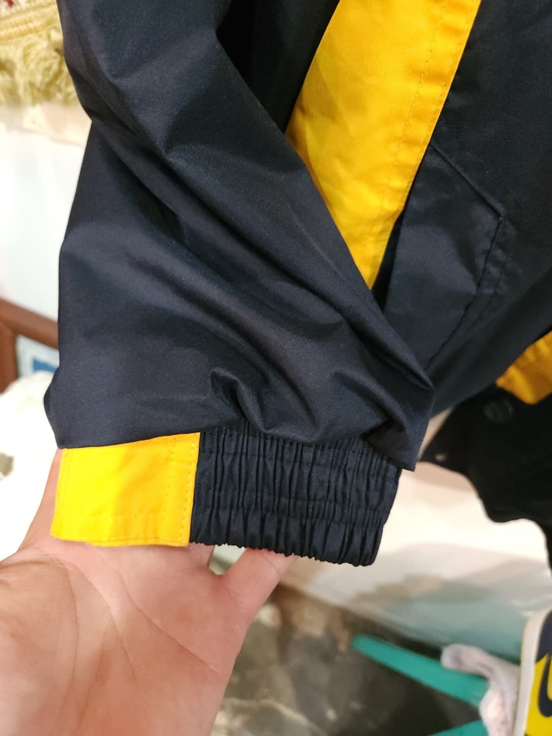 나이키 90s 빅 스우시 양면 바람막이 후리스 점퍼

 상품이미지7