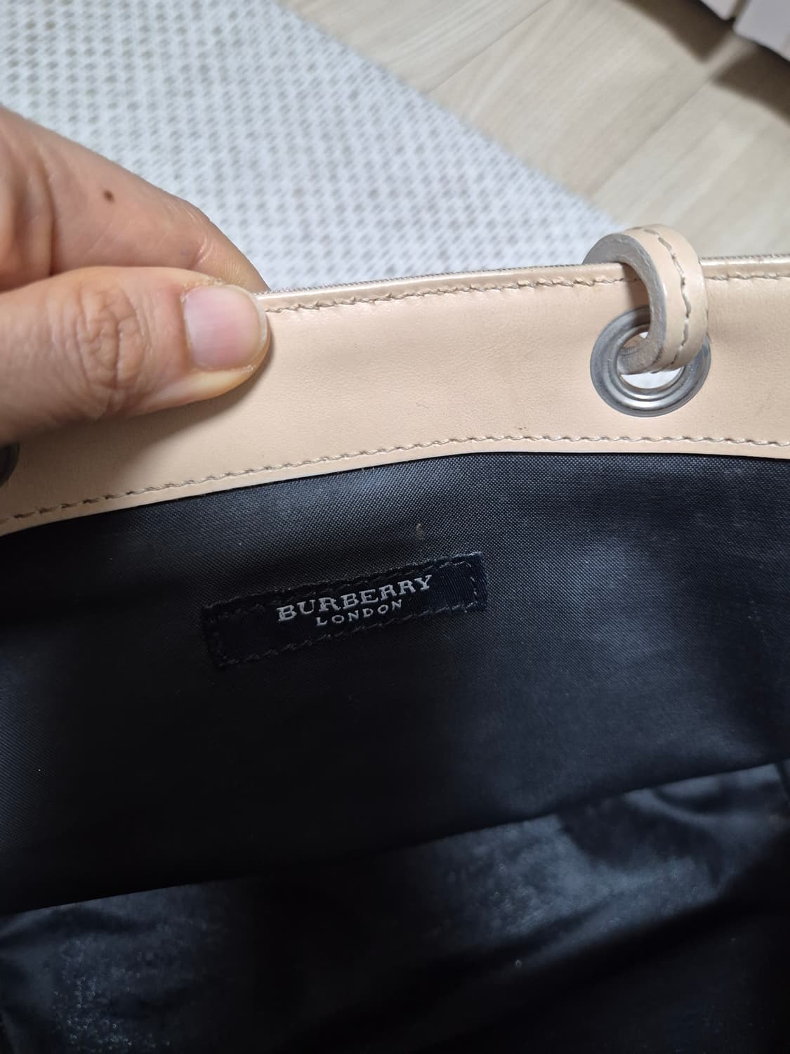 (정품) 버버리 (Burberry) 노바 체크 핑크 토트백 상품이미지6