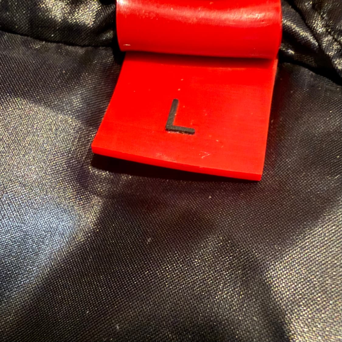 버버리 사이드로고 포켓 구스다운 패딩 상품이미지4