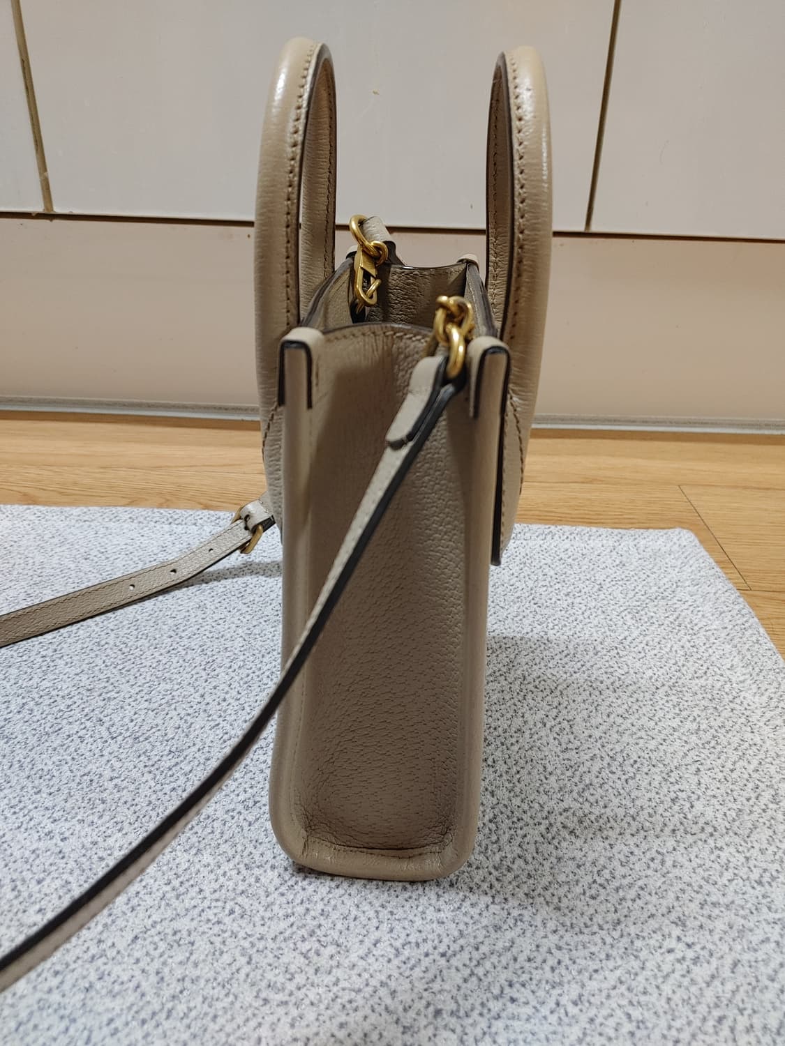 정품 구찌 인터로킹 GG 수프림 토트백 크로스백 상품이미지3