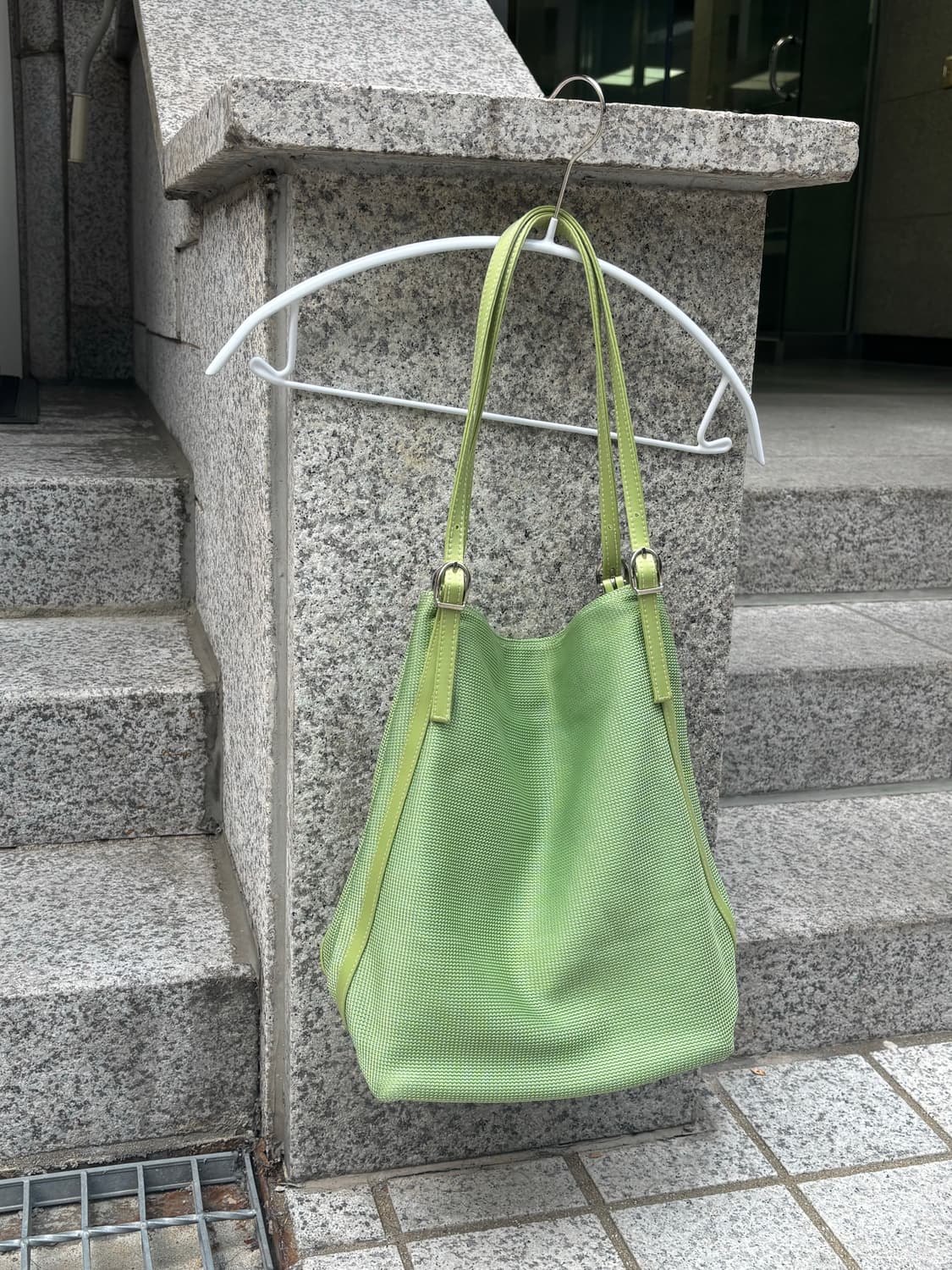 그로스 스트랩 루즈 숄더백 상품이미지1