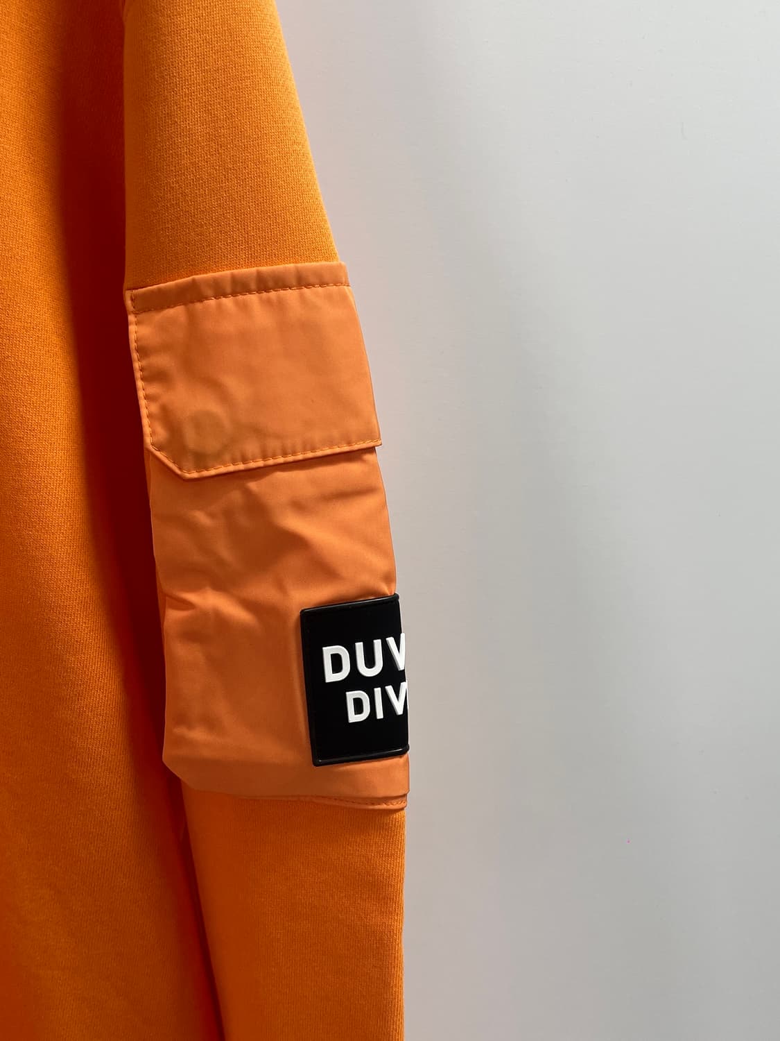 듀베니카 빅로고 카바쪼 후드티 (on.682)   상품이미지5