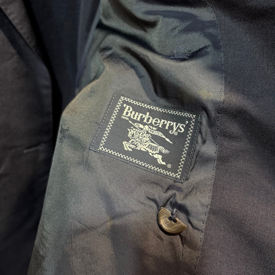 [L] BURBERRY 버버리 금장 더블 블레이저  상품이미지5