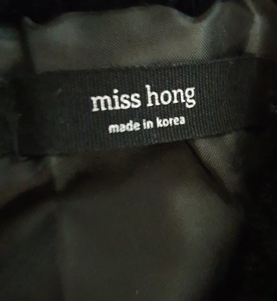 MISS HONG 크롭 밍크퍼 짚업후드티 블랙 (M) 상품이미지2