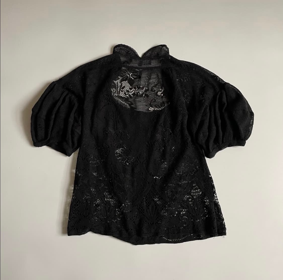 이자벨마랑 레이스 퍼프 블라우스 상품이미지2