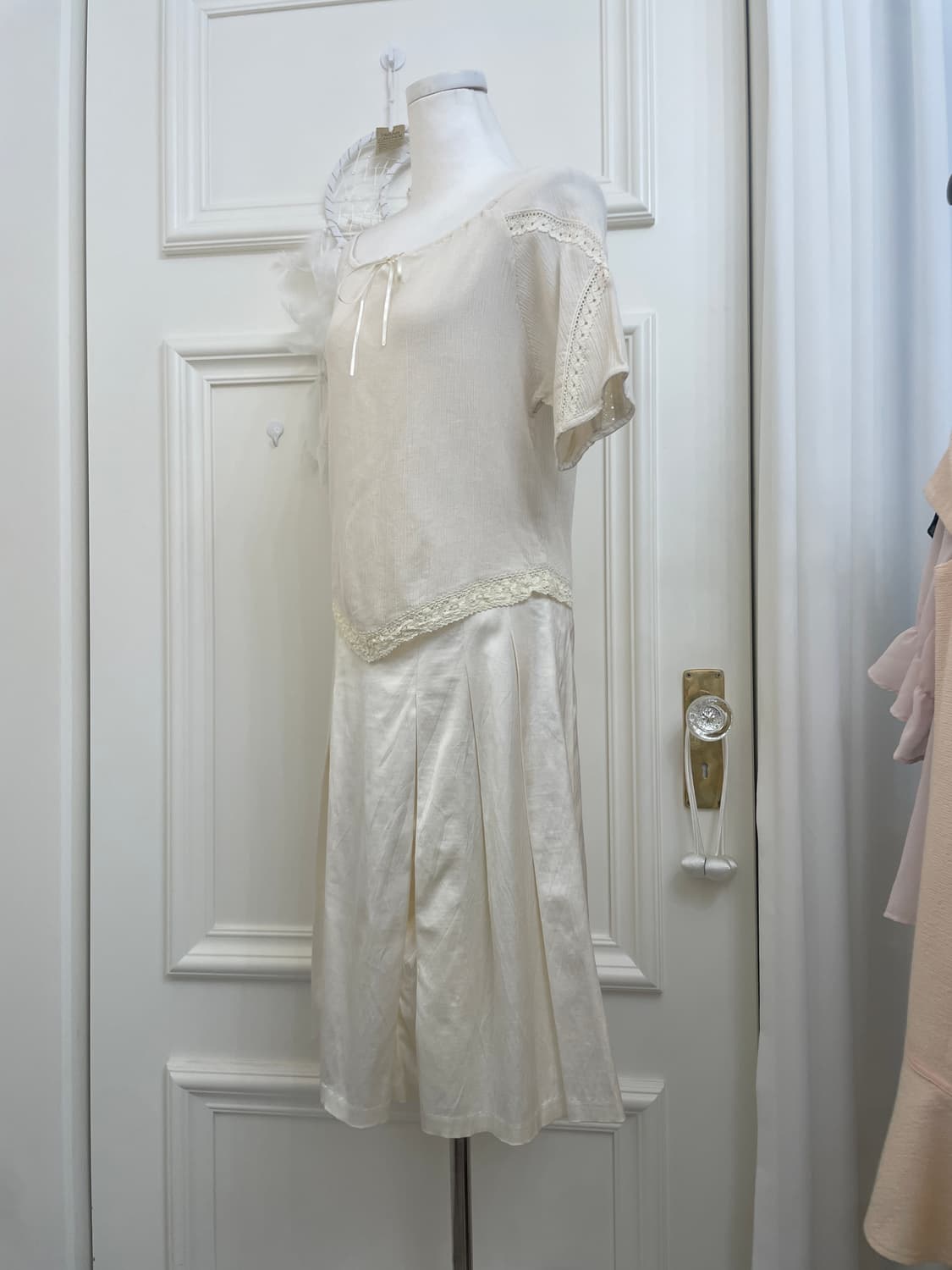 ivory ballerina lace trim bow span top 상품이미지3