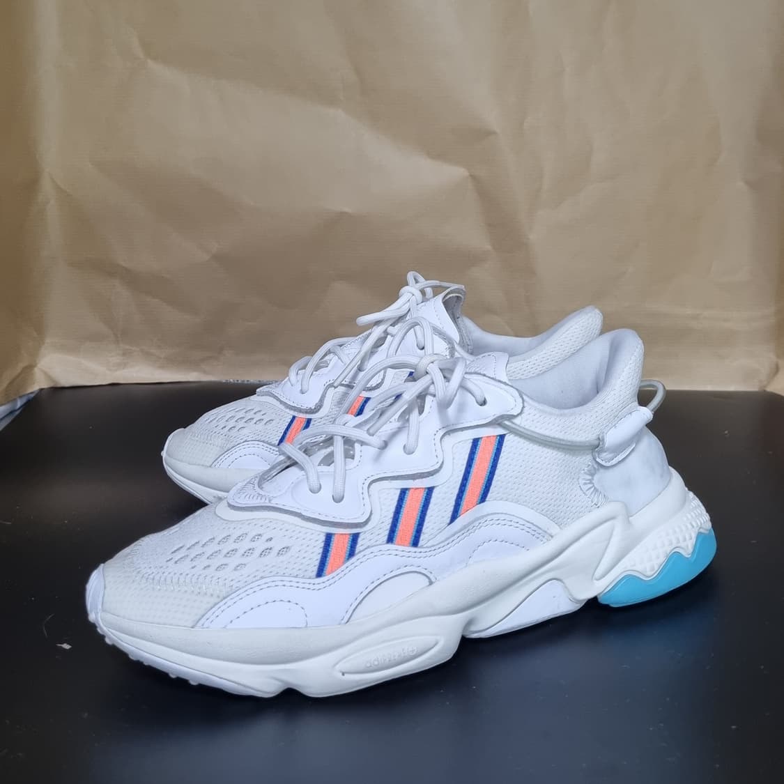 아디다스 오즈위고 여성운동화240  상품이미지1