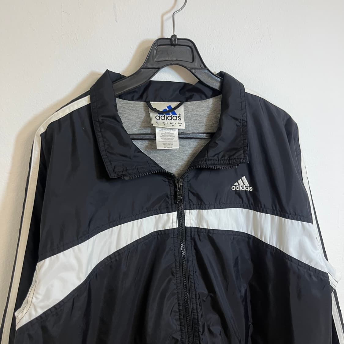 Adidas 00’s black windbreaker 상품이미지5