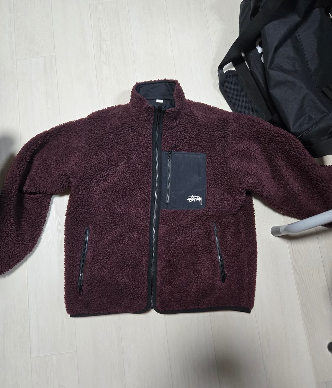 스투시 쉐르파 리버시블 버건디 팔아요 상품이미지1