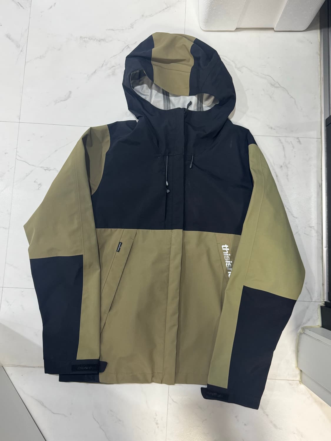 디네뎃 나일론 바람막이 상품이미지2