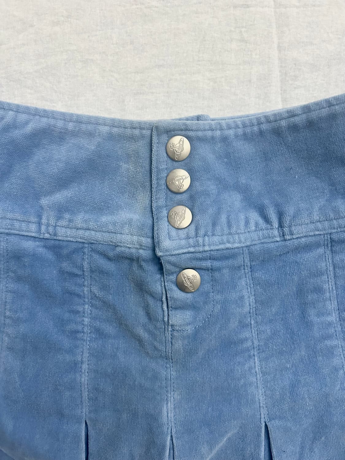 비비안웨스트우드 블루 벨벳 플리츠 미니 스커트 상품이미지5