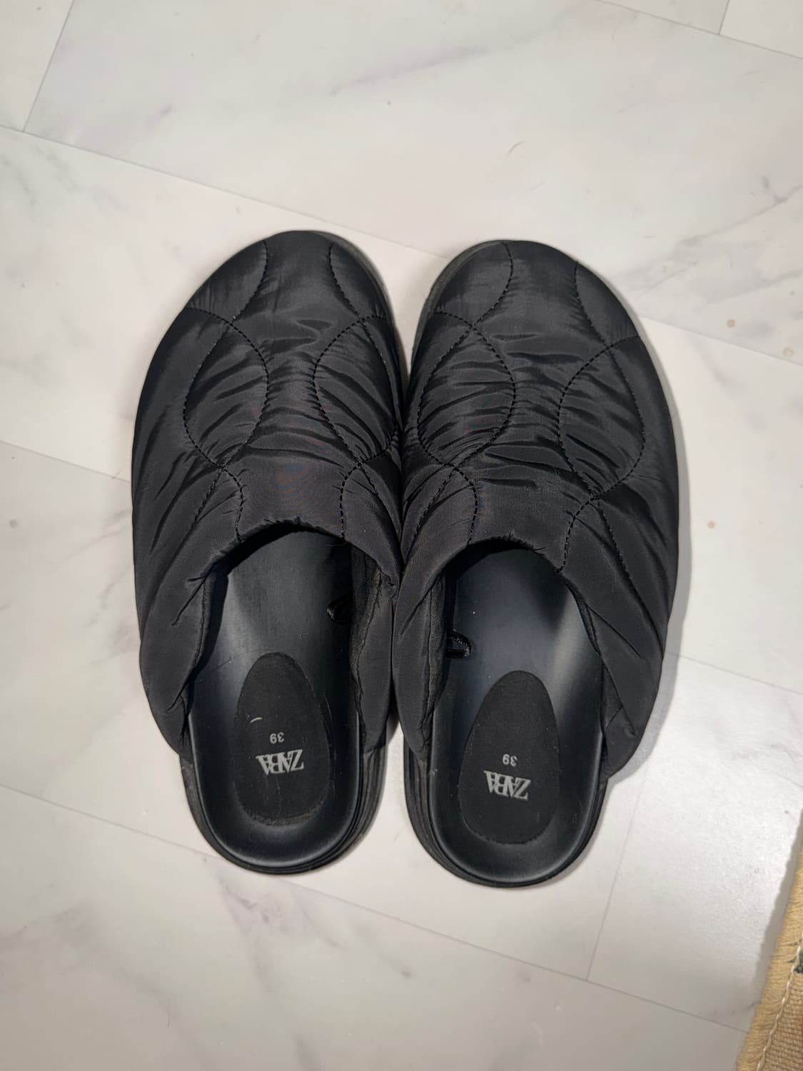 Zara 패딩슬리퍼 상품이미지2