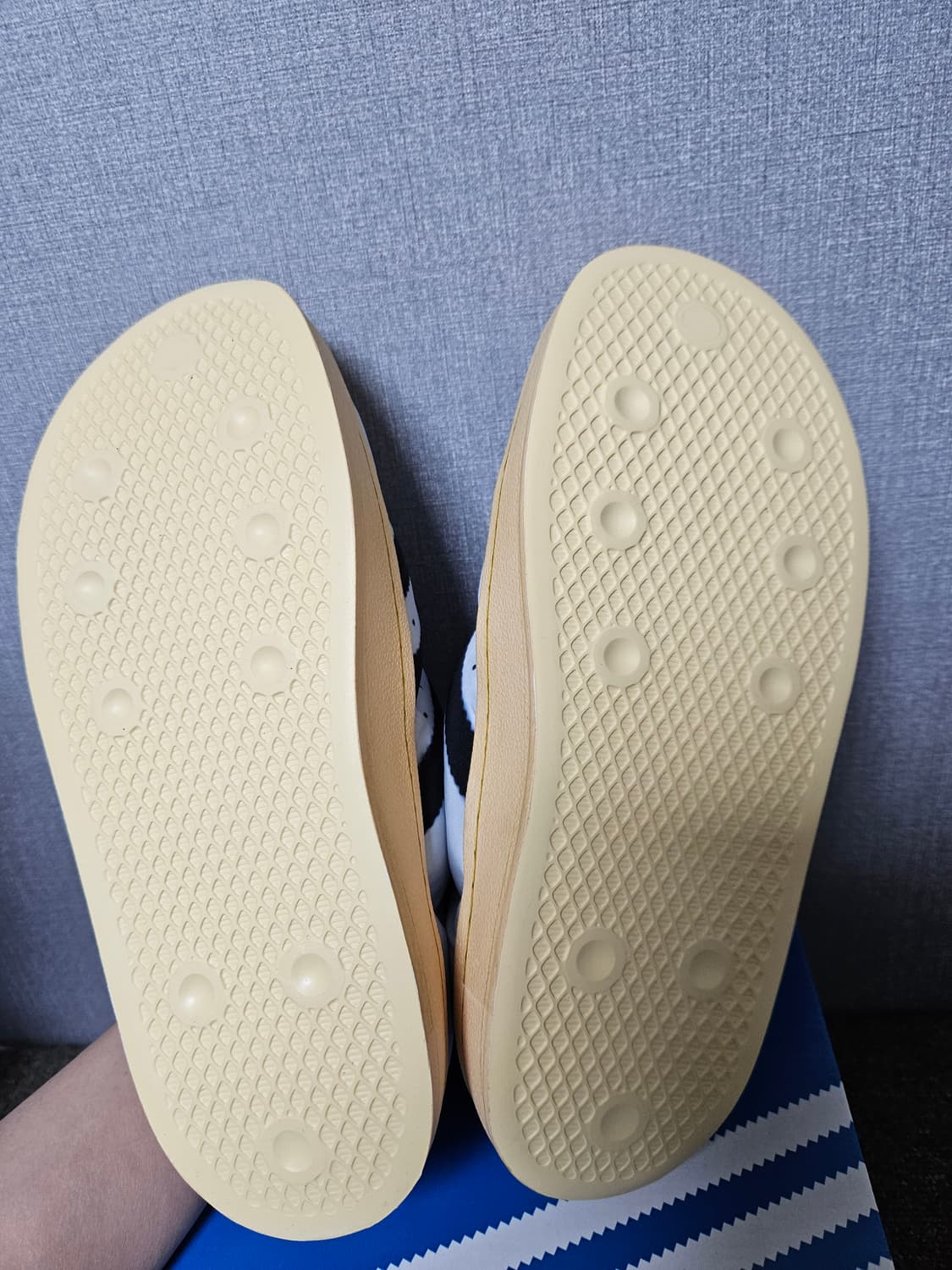 아디다스 퍼피렛 슈퍼스타 클라우드 화이트 245 새상품  상품이미지3