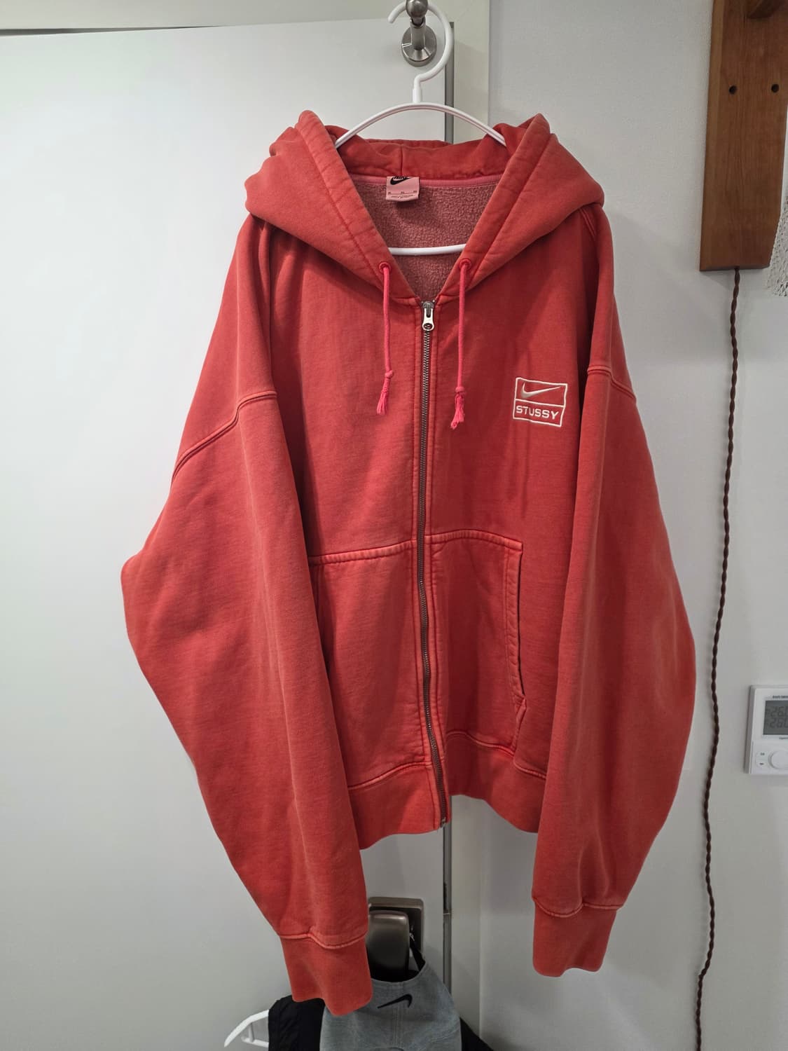 나이키 x 스투시 풀 집 피그먼트 다이드 플리스 후드 하바네로 레드 xl 상품이미지1
