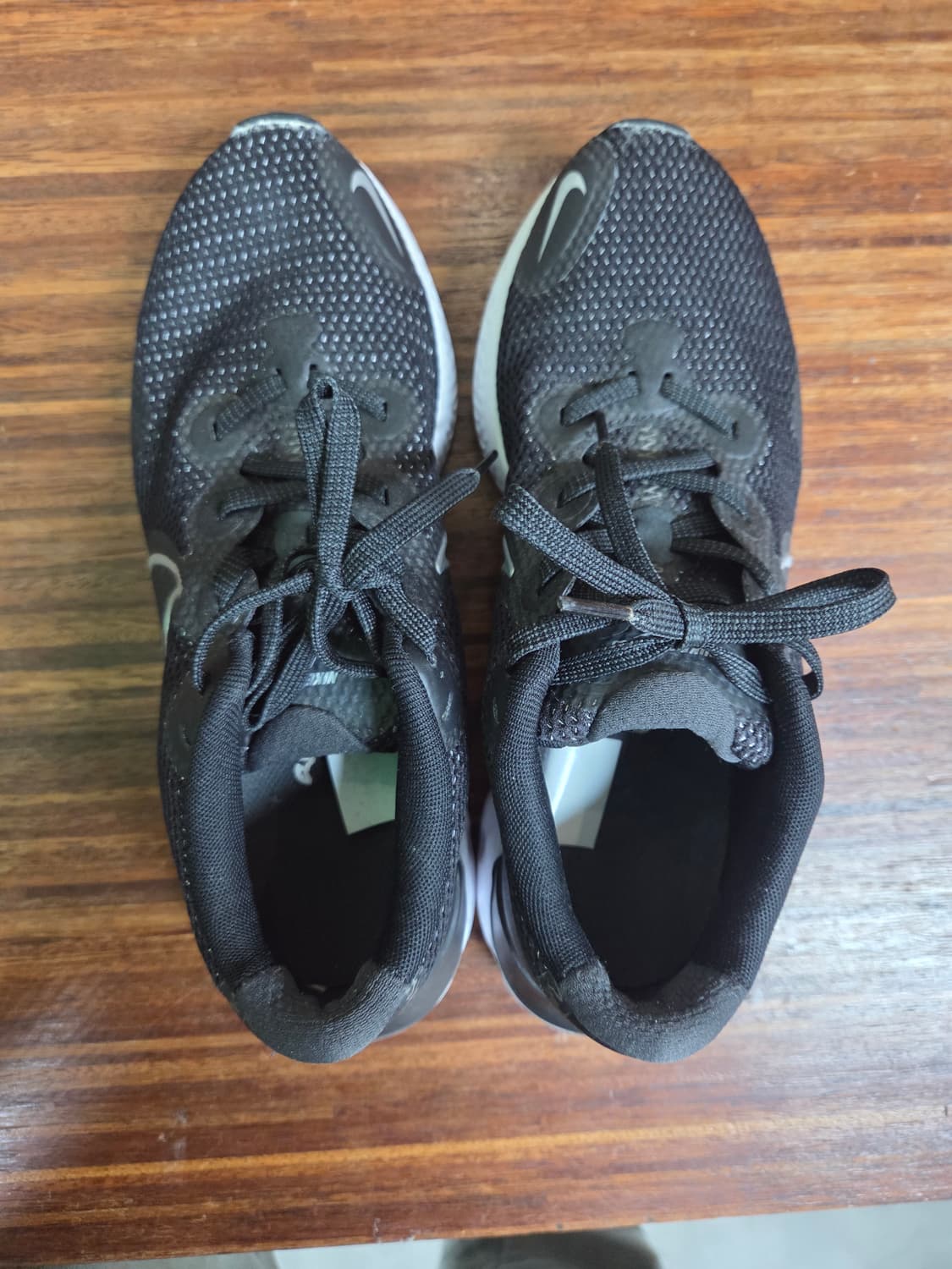 나이키 리뉴 런 러닝화 255 상품이미지2