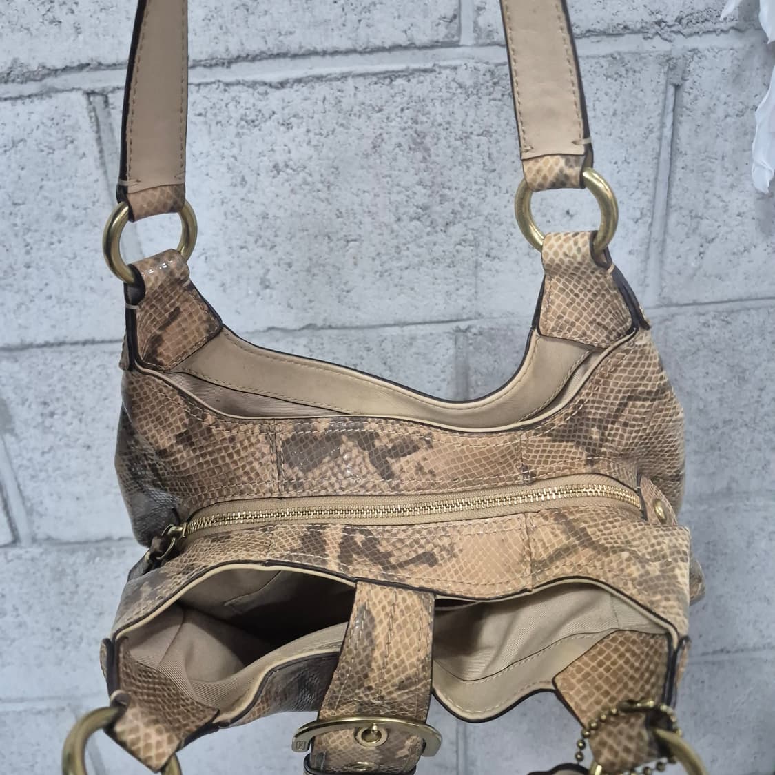 코치 파이톤 호보백 상품이미지5