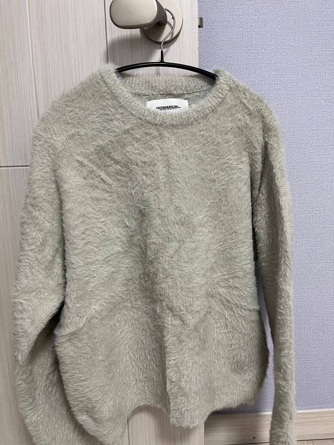 노매뉴얼 크롭 헤어리 니트 판매합니다. 상품이미지1