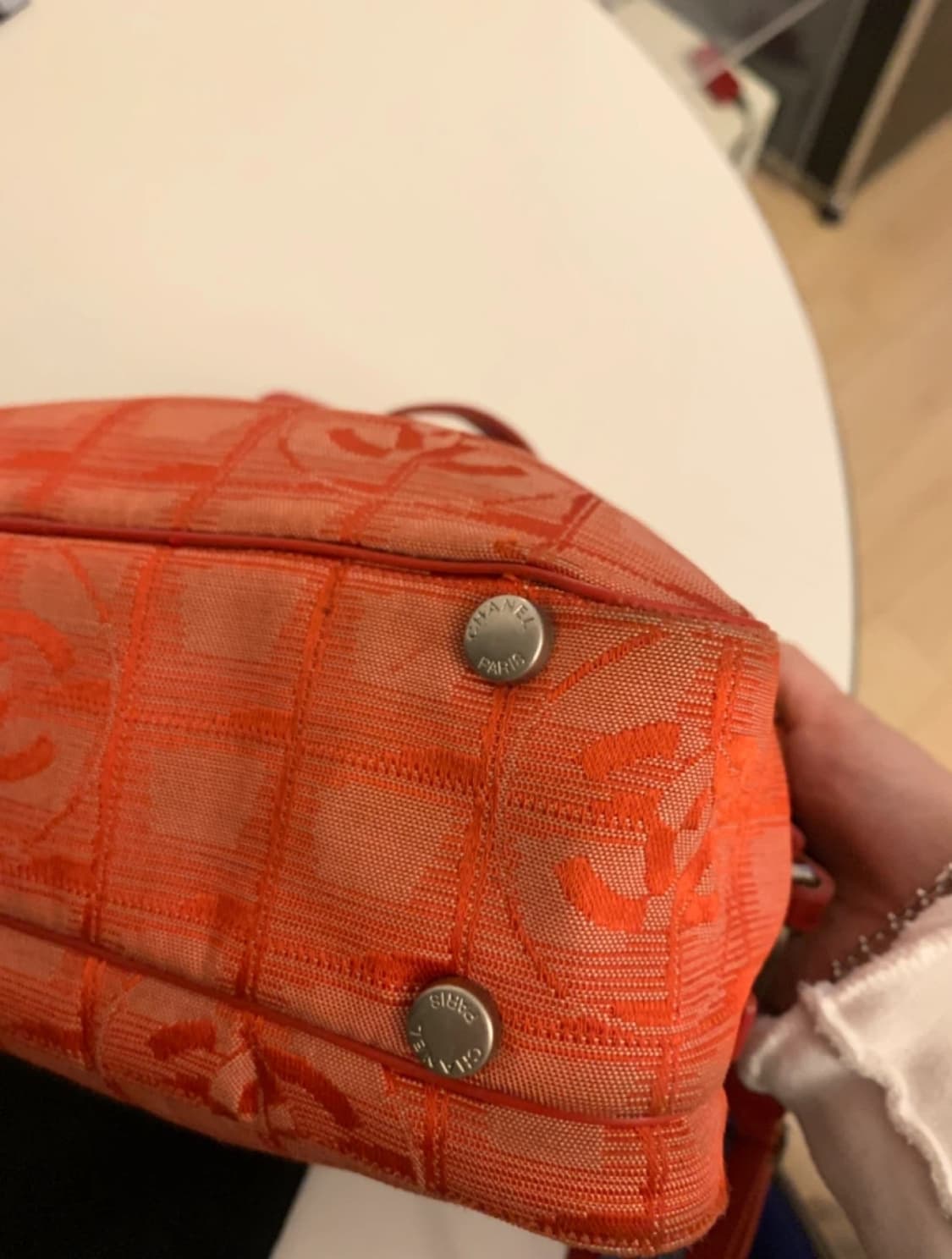 샤넬 트래블 스포츠 백 오렌지 레드 레어템 상품이미지3