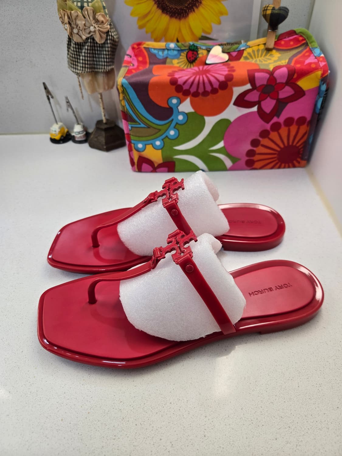 토리버치 레드 젤리 샌들 정품  미착용 새상품 가격인하 상품이미지3