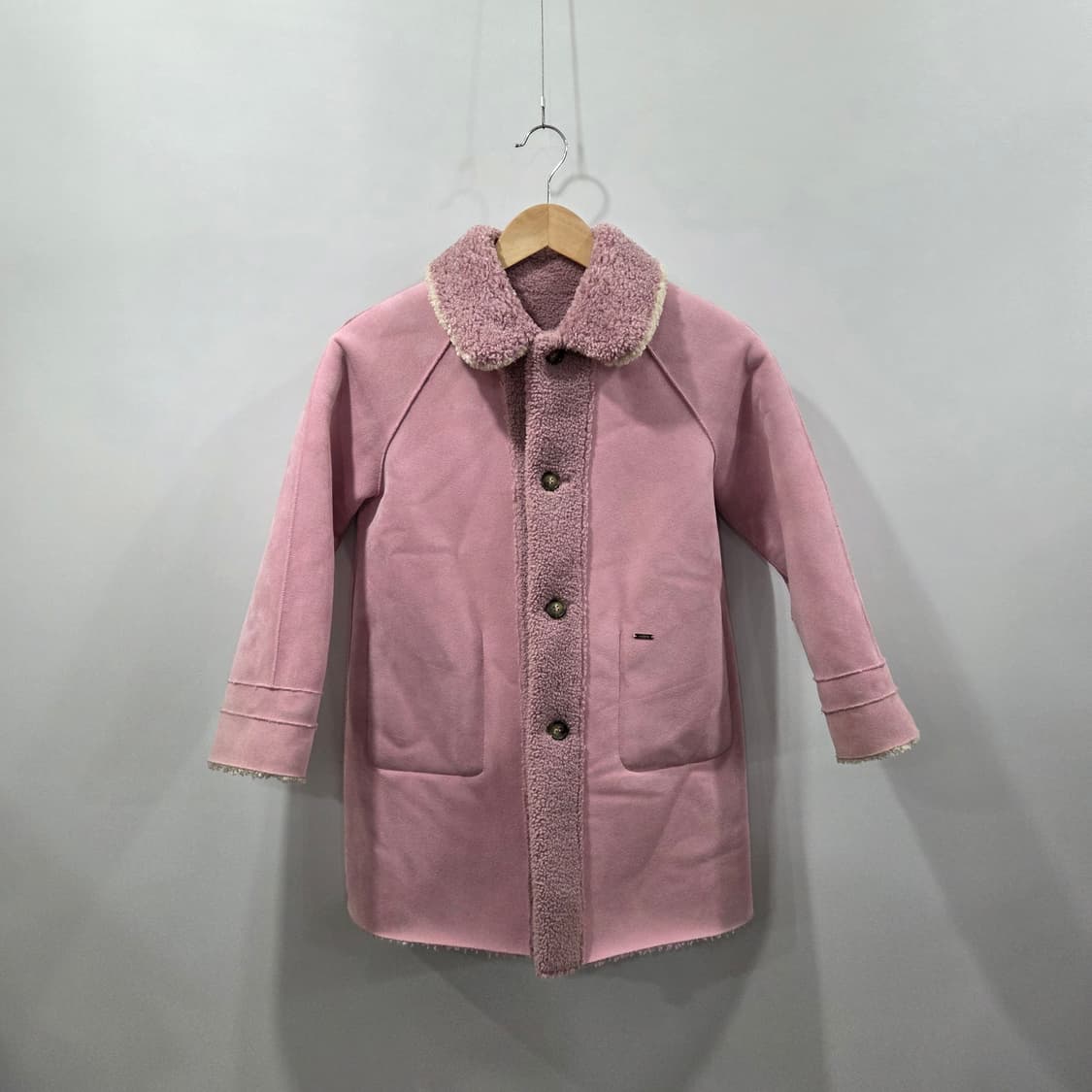 헤지스 키즈 양털 리버시블 무스탕 코트 145/11Y 상품이미지4