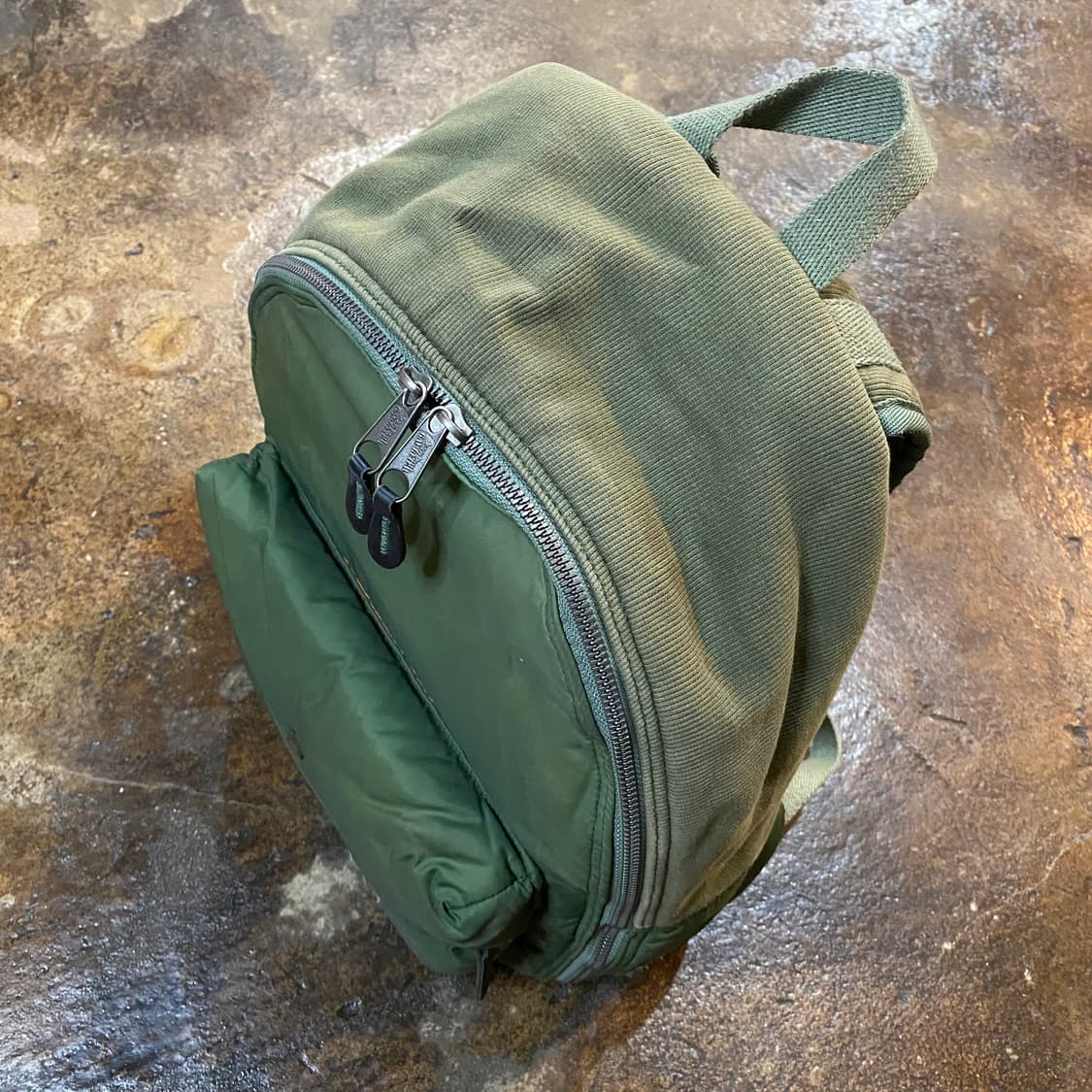 이스트팩 x 장폴고티에 백팩 카키 상품이미지7