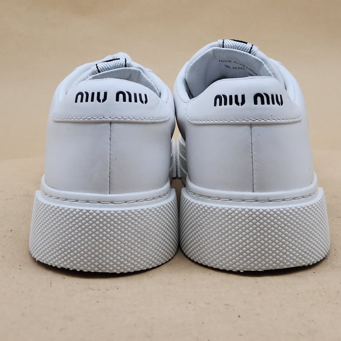 미우미우 여성 스니커즈39 250 상품이미지4