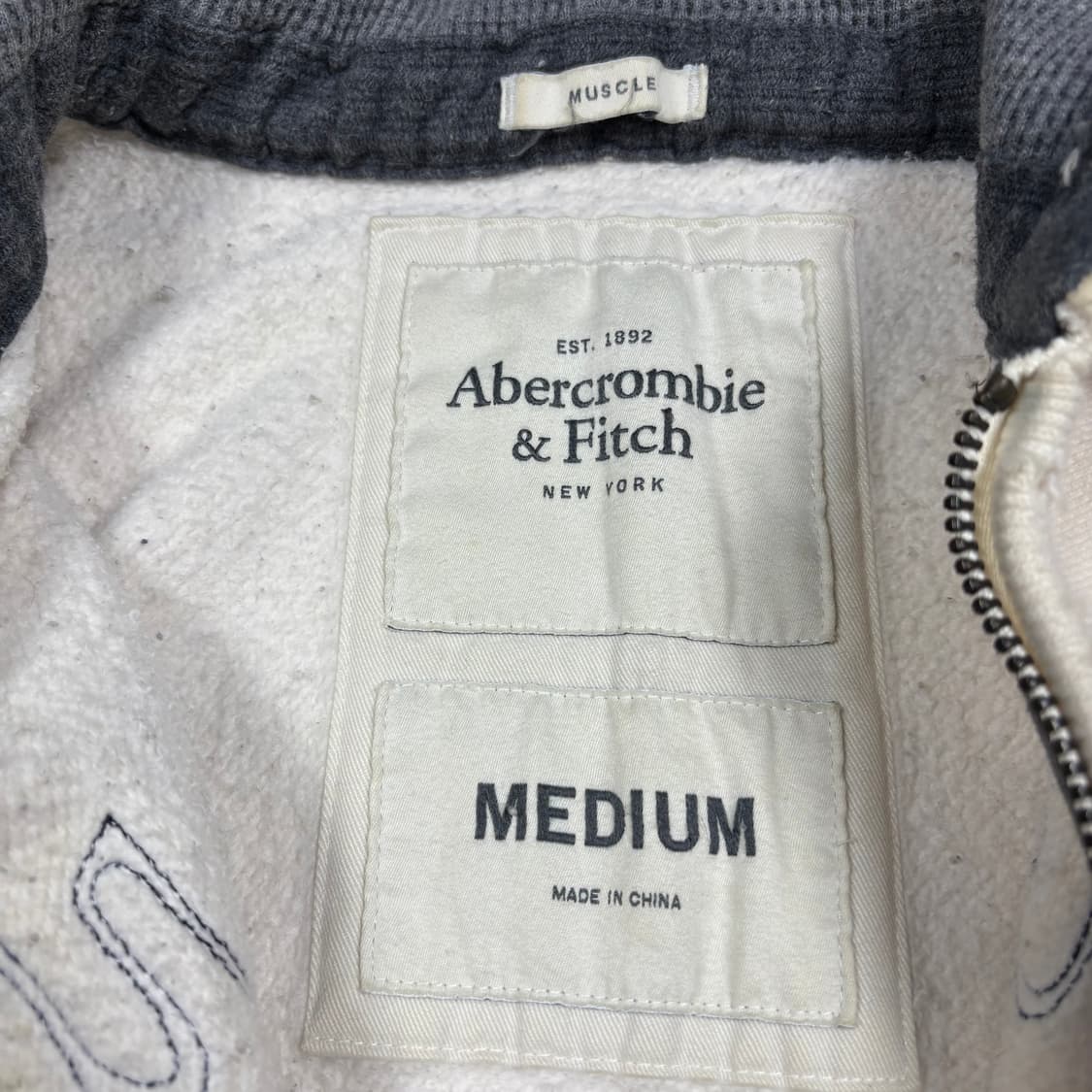 아베크롬비 오트밀컬러 후드집업 상품이미지3