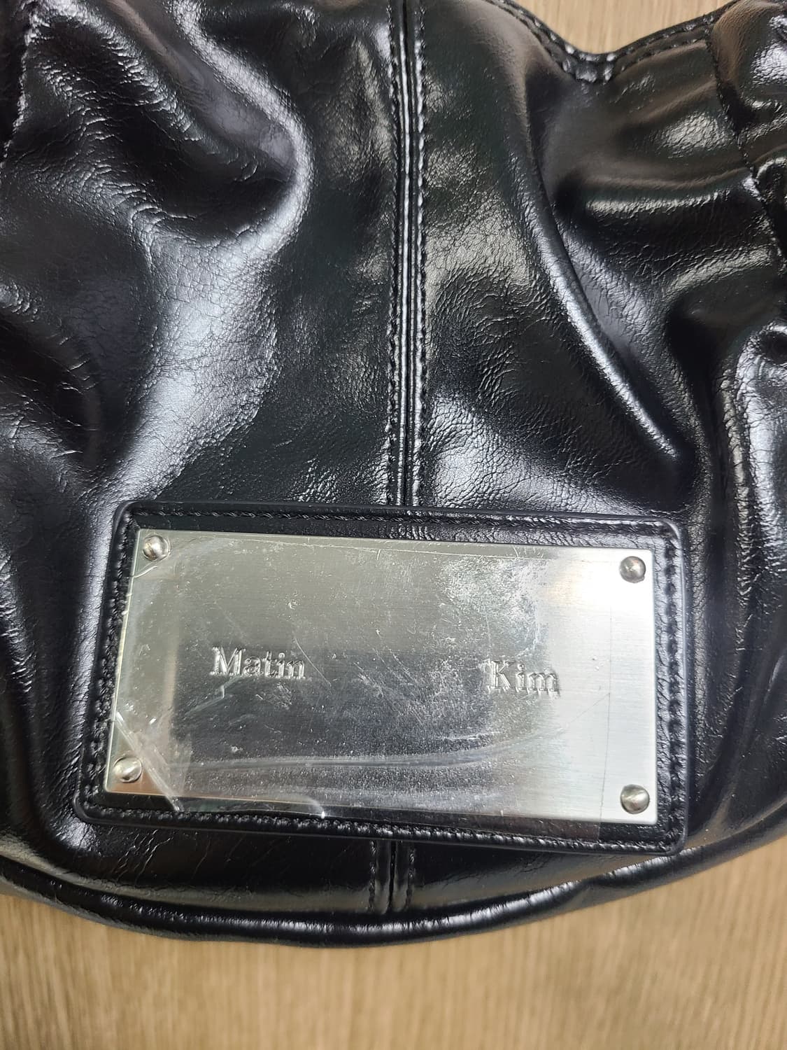 마뗑킴 블랙 셔링 숄더백  상품이미지2