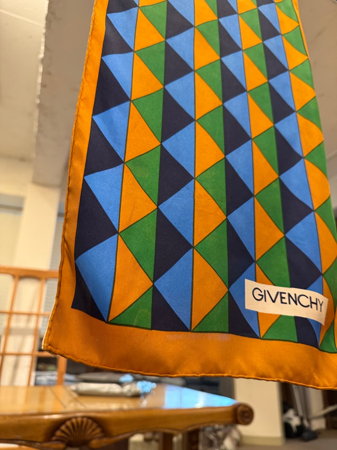 빈티지 GIVENCHY 지방시 실크 스카프 상품이미지3
