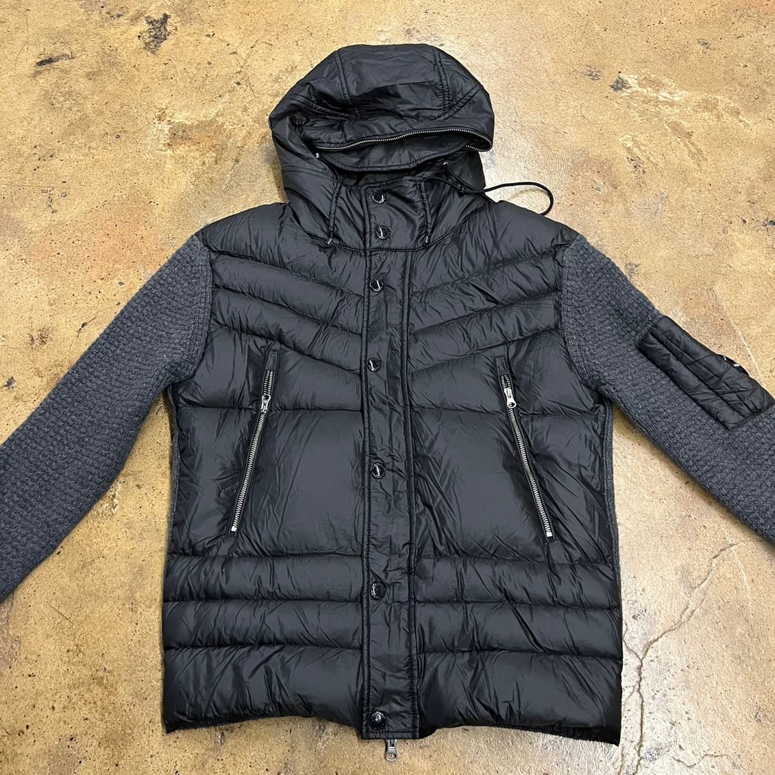 [정품/100] cp컴퍼니 블랙 패딩 니트 소매 후드 자켓 b8 상품이미지3