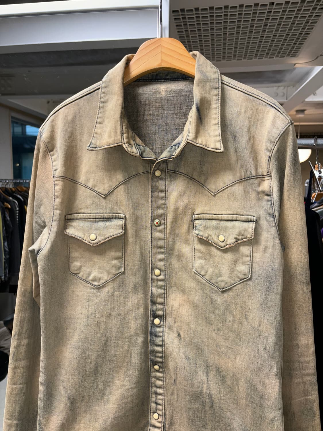 A.v.h jeans 블리칭 데님 셔츠 상품이미지2