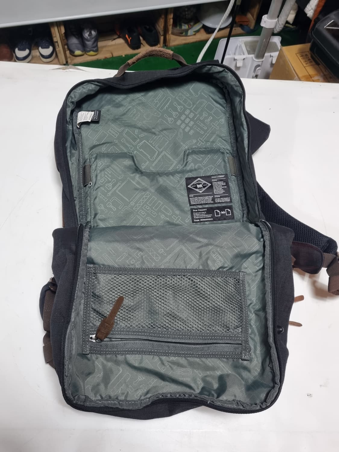 브라운브레스 메탈로고 어반 백팩 상품이미지4