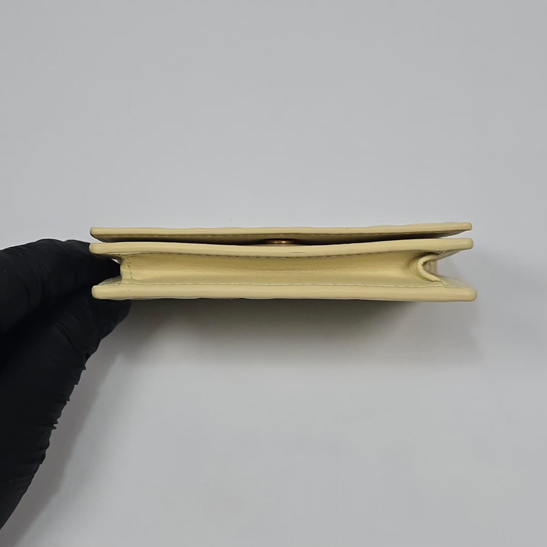 보테가베네타 인트레치아토 플랩 카드지갑 상품이미지7