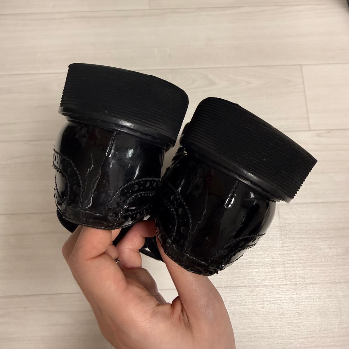 [36.5] 프라다 에나멜 로퍼 블랙 상품이미지6