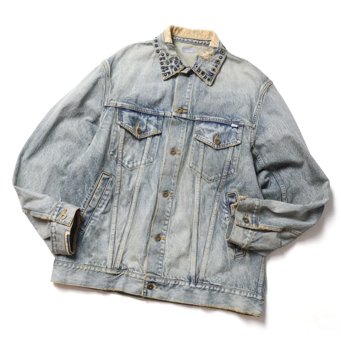 컬러비콘Kolor Beacon Studs Distressed Denim 상품이미지1