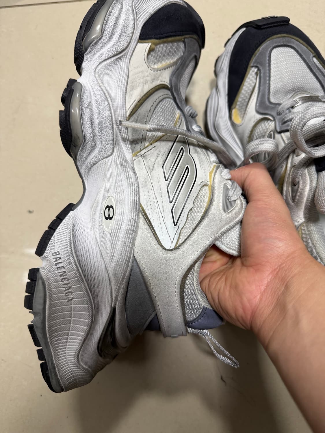 (39) 발렌시아가 카고 스니커즈 그레이 상품이미지2