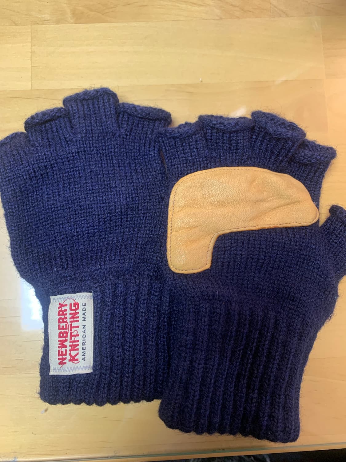 뉴베리니팅 사슴가죽 핑거리스 울 장갑 네이비 상품이미지1