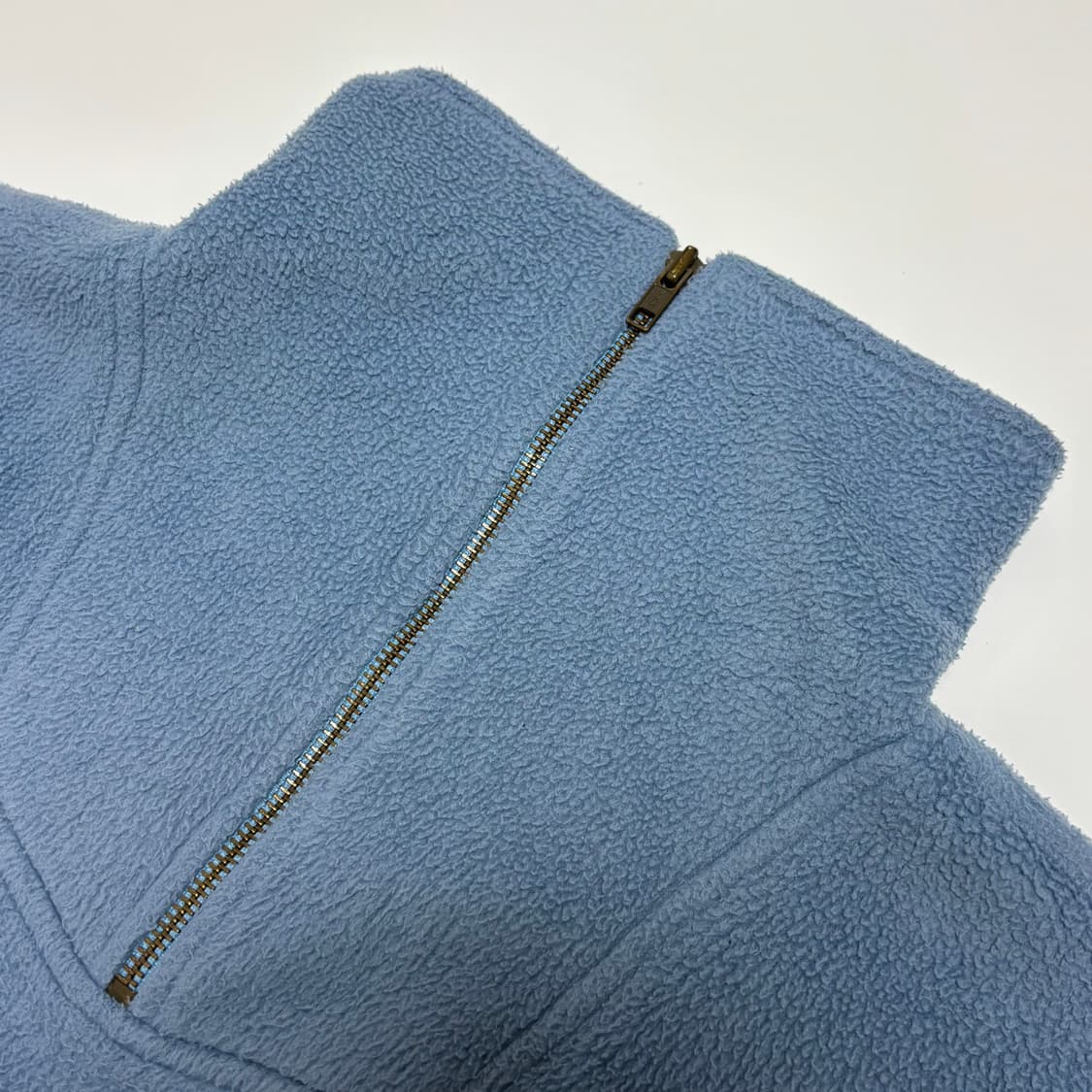 괌 돌핀 자수 하프 집업 플리스 스웨트셔츠 상품이미지2