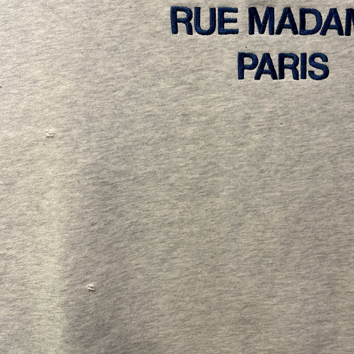 아페쎄 그레이 자수 맨투맨 상품이미지5