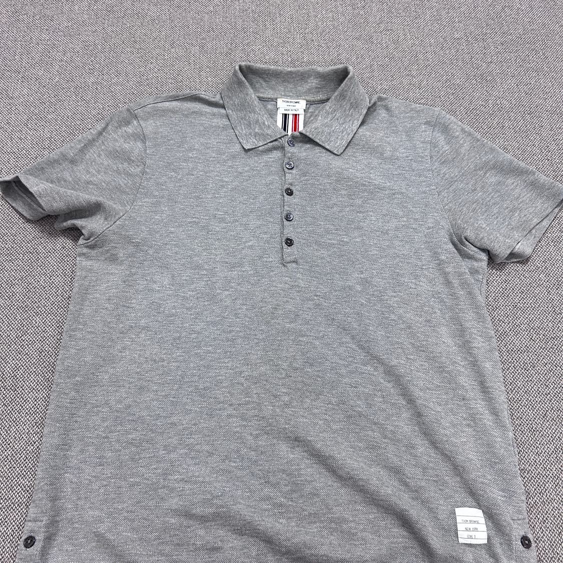 톰브라운 백삼선 그레이 카라티(3) 상품이미지3