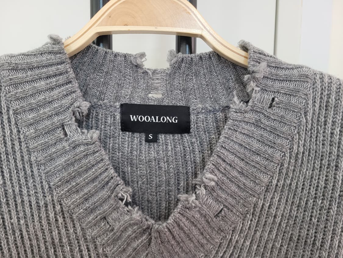 우알롱 브이넥 데미지 니트 그레이 S사이즈 상품이미지4