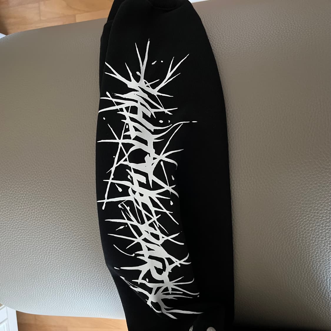 왓더파티 후드집업 새상품 판매 상품이미지5