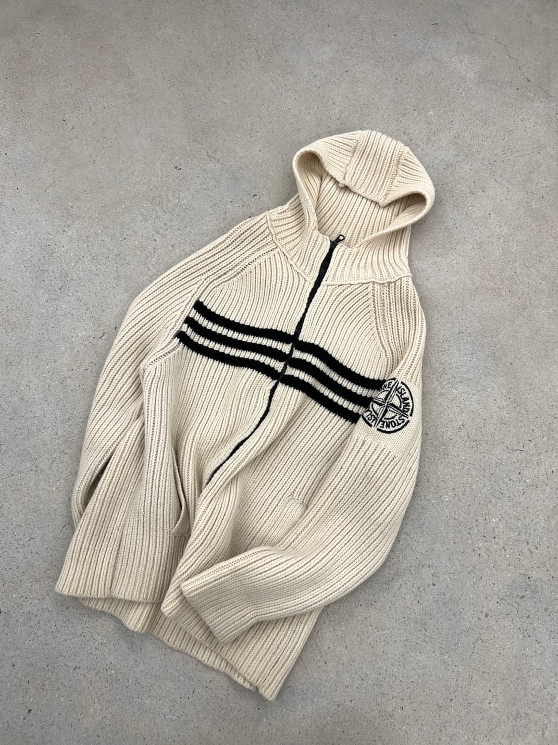 스톤아일랜드 00s 자수 로고 헤비울 니트 후드집업 상품이미지1