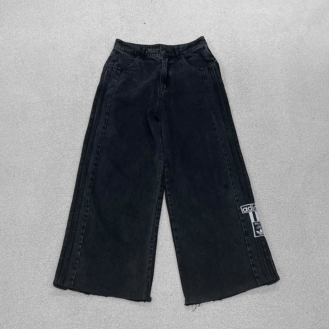 아디다스 아디브레이크 데님 팬츠 흑청 상품이미지1