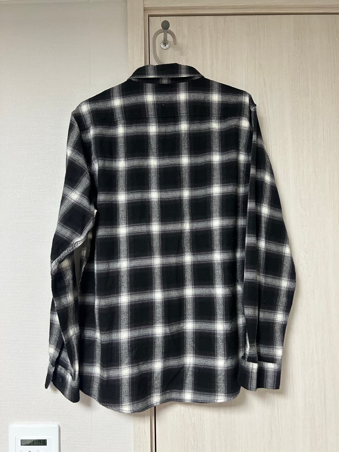 검정 오버핏 체크 셔츠 상품이미지2