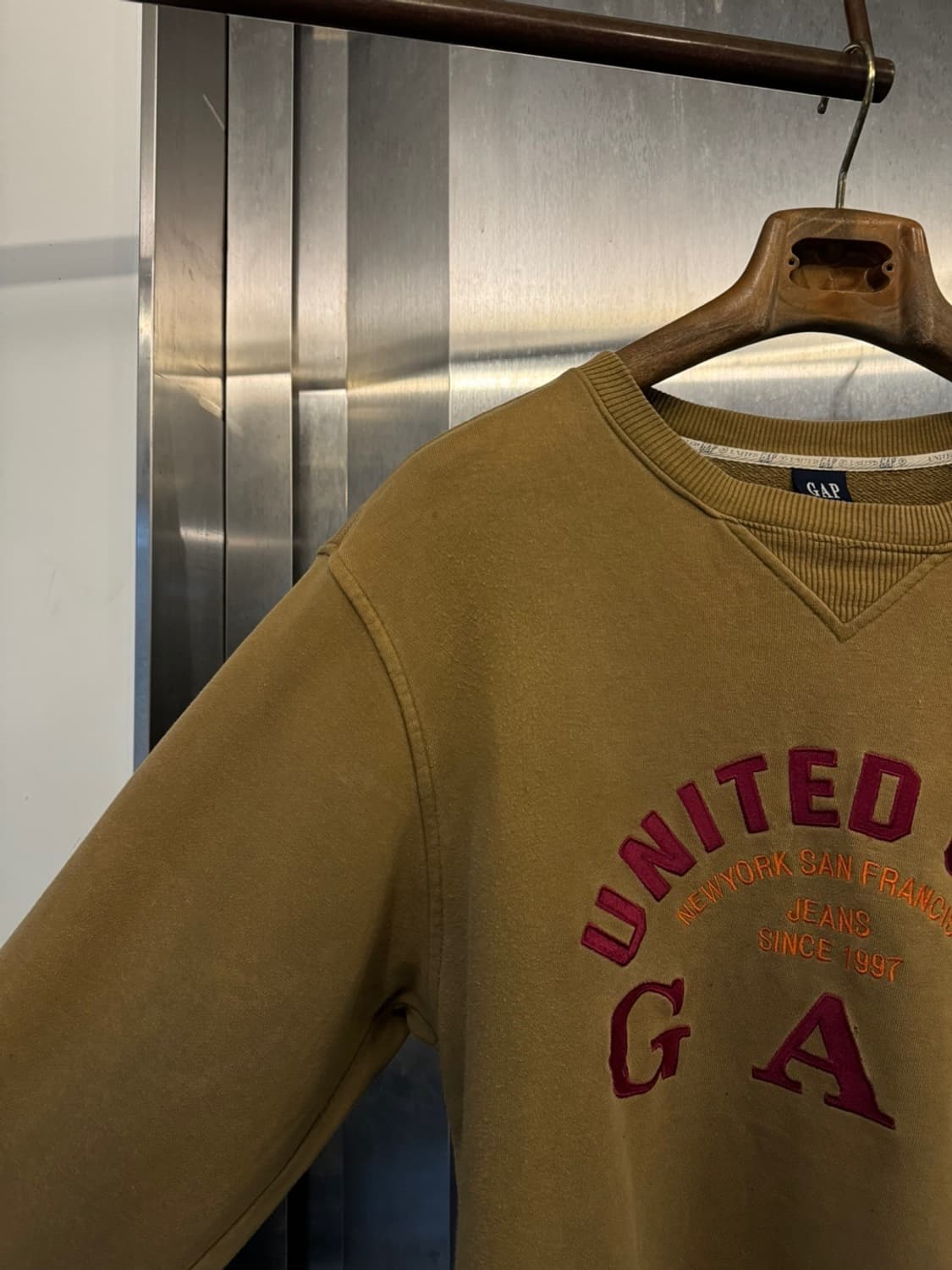 갭 맨투맨 상품이미지3