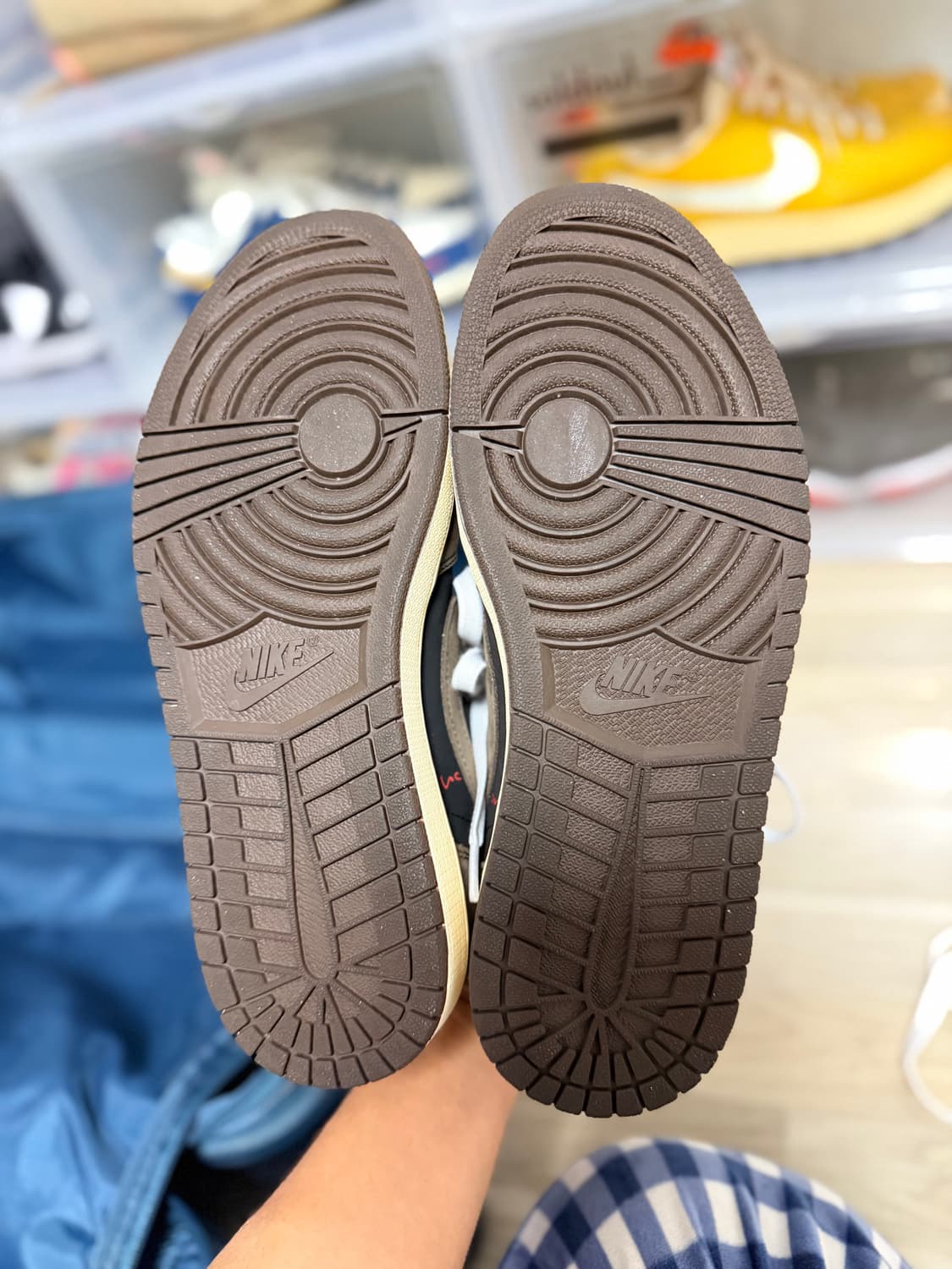 조던1 로우 x 트레비스 스캇 상품이미지5