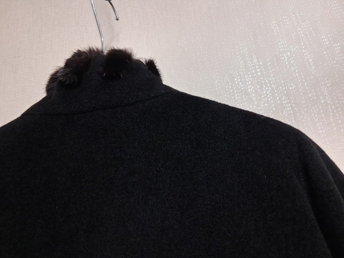 일본수입빈티지 양모혼합 천연밍크트리밍 블랙앙고라롱코트77까지프리

양모  상품이미지8