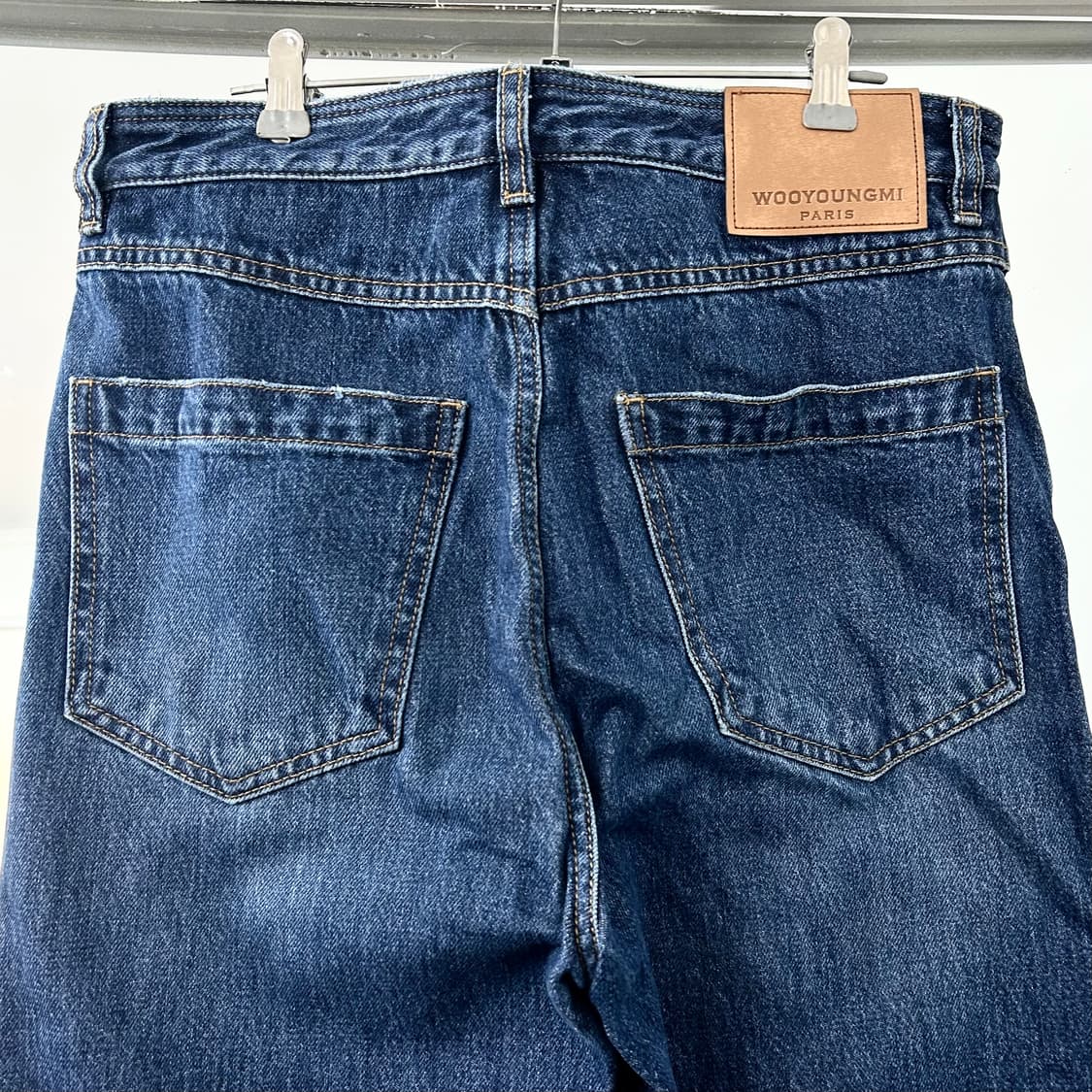 우영미 25SS 뉴 스트레이트 데님 팬츠 상품이미지6